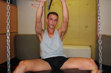 Puerto rican hunk Des Irez and asian beautiful boy Danny Ice have anal sex