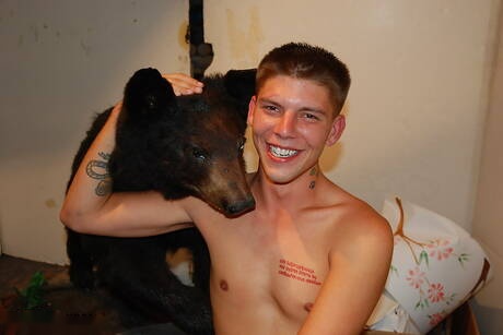 American hunk Brayden Jaymes and well-built Angel Garcia sucking and fucking each other