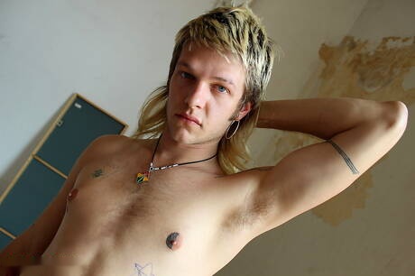 Hunk Angel Spheres shows a beautiful body