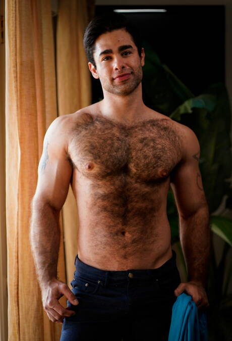 Latino hunky guy Lucas Leon and american husky guy Dante Colle fuck ass after sucking cock