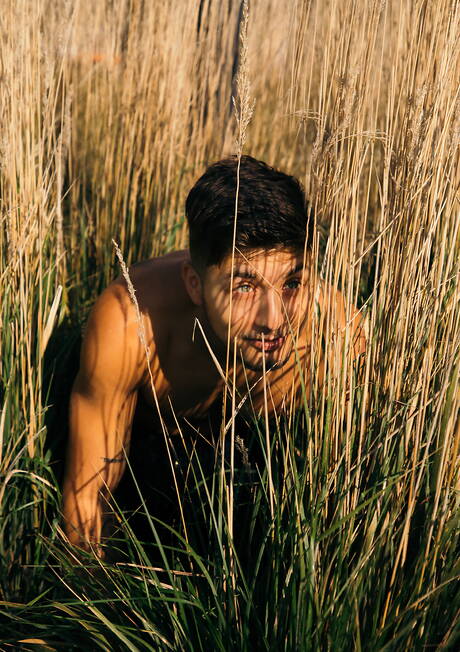 Two american boys young dude Angel Rivera and beautiful boy Avery Jones have a good sex outdoor