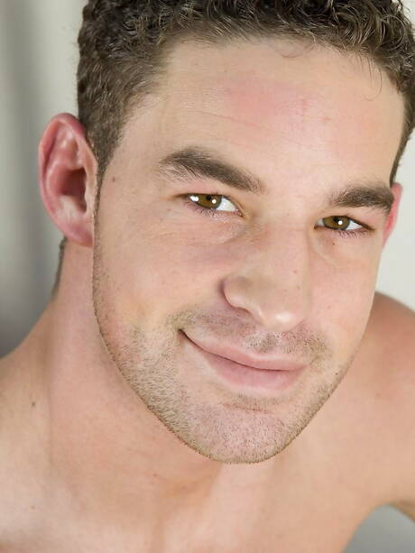 Beefy Jimmy Hunt playing with cock