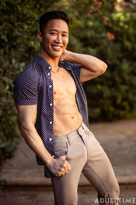 Shameless guys Caden Jackson, Jkab Ethan Dale and Brogan in hot threesome anal sex outdoor