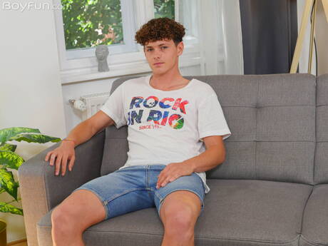 Hot twink Danny Clay posing naked and showing his ass