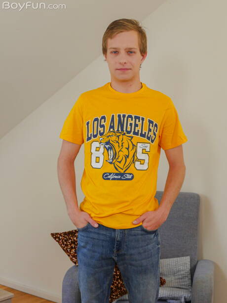 Young Ben Kingston posing naked and showing hot butt