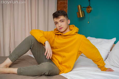 Hot twink Mike Steed posing naked