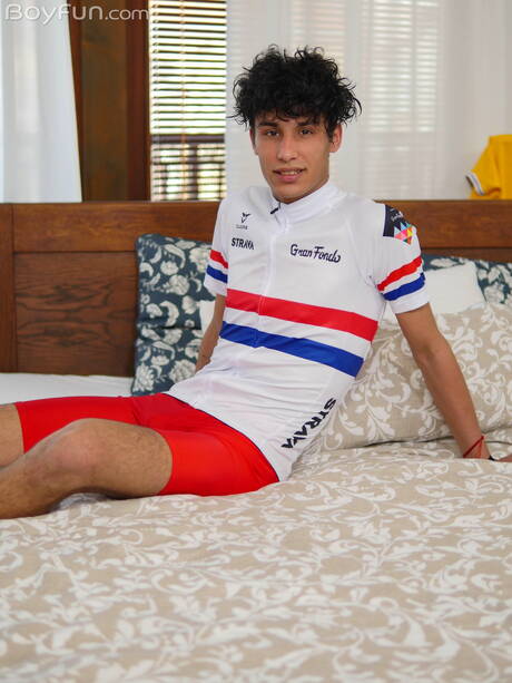 Young dude Danny Garcia undressing and showing nice butt